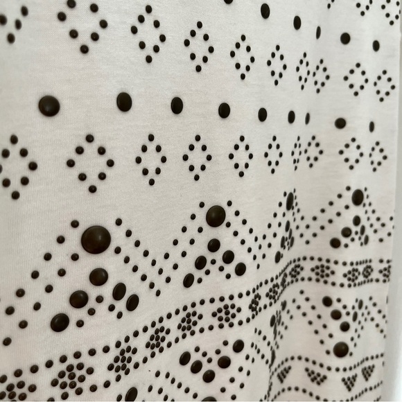 Forever 21 Scoop Neck Embellished Tank Top - Picture 2 of 4